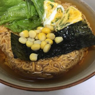 チキンラーメンで☆コーンと卵焼きラーメン☆